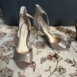 9.5 high heels Jessica Simpson